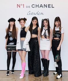 Opening Event, Kpop Fashion Outfits, Comfortable Outfits, Jean Outfits, Seoul, Skater Skirt