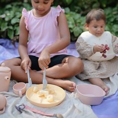 What's Included: 1x Set of 3 Dinnerware flatware
With soft colors and clean design, this plastic flatware fork, spoon and knife set is simple and elegant—and easy for your toddler and child to hold. Made in Denmark from BPA-free polypropylene plastic, these kids fork and spoons are dishwasher-safe to simplify mealtime and make cleanup easy. Nursery Recliner, Glass Baby Bottles, Parenting Organization, Travel Crib, Booster Car Seat, Baby Spoon, Play Shop, Nursery Storage, Snack Tray