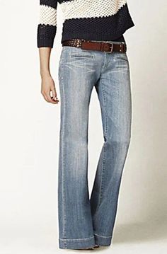 Comfort is a key factor driving the popularity of modern jeans. With the advent of stretchy fabrics and ergonomic designs, jeans have become more comfortable than ever before. Gone are the days of stiff, restrictive denim; today’s jeans move with you, providing all-day comfort without compromising on style. Womens Jeans 2023, Low Waist Straight Jeans, Expensive Suits, Versatile Pants, Streetwear Jeans, Low Rise Flare Jeans, Summer Jeans, Types Of Women, Long Jeans