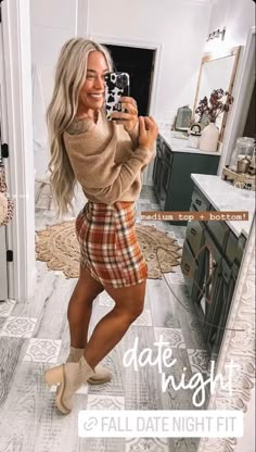 Summer Outfits Trendy 2024, Fall Realtor Outfits, Women’s Fall Skirt Outfits, Working In A Salon Outfit, Fall Cute Outfits Dressy, Fall Skirts 2023, Winter Outfits Womens, Date Night Fits Classy, Fall Outfits 2023 Skirt