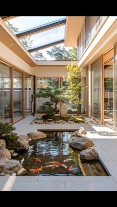 Courtyard Koi Pond, Courtyard Roof Design, Home With Interior Courtyard, Zen Courtyard Ideas, Houses With Skylights, Modern House Courtyard Design, Japanese Atrium House, Garden In The Middle Of The House, Dream House Japanese Style