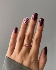 burgundy nail designs, burgundy nail ideas, trendy burgundy nails, fall burgundy manicures, best burgundy nails for fall manicures 2024, trendy burgundy nails inspo, fall manicures, red purple nails. November Nails Colors, November Nails Fall, November Nail Designs, Plum Nails, Emerald Nails, Unghie Sfumate, November Nails, Smink Inspiration, Fall Acrylic Nails