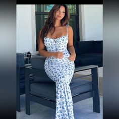 Absolutely Stunning !!! Give A Beautiful Silhouette. !!! Has Lots Of Stretch, Has Mermaid Style To Show Curves فستان زهري, Womens Outfit, Summer Holiday Outfits, Cami Maxi Dress, Long Bodycon Dress, Backless Maxi Dresses, Maxi Robes, Elegant Floral, Summer Maxi Dress