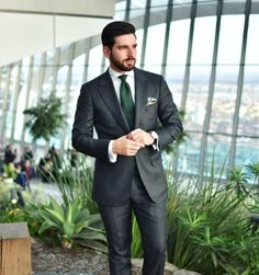 Suit and tie fixation : Photo Green Tie Suit Combo, Green Tie With Black Suit, Grey Tux Green Tie, Black Suite With Green Tie, Charcoal Suit Green Tie, Tux With Green Tie, Black Tux Green Tie, Black Suit Olive Green Tie, Black Tux With Green Tie