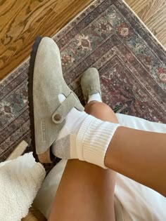 greta falcone Birkenstocks Aesthetic, Birkenstock Aesthetic, Birkenstock Boston Outfit, Boston Outfits, Birkenstock Clog, Birkenstock Outfit, Boston Fashion, Birkenstock Style, Boston Clogs