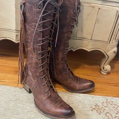 Euc Vintage Look Lane Tie Up Boots. Brown Leather, Zip Side, Paid 750.00 Wore On E For Pictures.. Run 1/2 Size Big I Wear A 7-71/2 In Shoes And These Fit Tie Up Boots, Boots With Fringe, Boots Brown, Lace Up Boots, Vintage Look, Vintage Looks, Shoe Laces, Brown Leather, Size 7