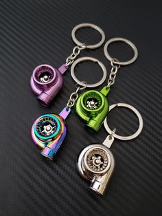 Spinning Turbo Keychains are a great way to keep track of your keys all while showing off your passion! Car Keychain Aesthetic, Keychain Gear, Turbo Keychain, Bike Jewelry, Cutlery Art, Bmw Accessories, Modernist Architects, Scrap Metal Art, Car Keychain