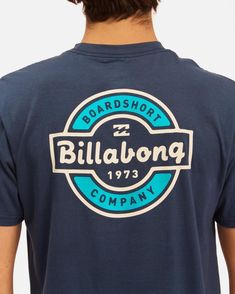 Tshirt Design Inspiration, Shirt Design Inspiration, Badge Logo, Surf Outfit, Vintage Tees, Billabong, Vintage Tshirts, Mens Tees