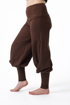 Casual, comfortable, and stylish. Our take on a very old and traditional look. We have taken this great harem pant design and combined it with the comfort of a cotton Lycra yoga pant. Looks great with boots, sandals or just bare feet. Easy to dance in, practice yoga in and of course just look hip walking around town. Warning if you wear these pants inside your house they will forever become your go to house pants!! These pants are equipped with pockets and definitely flatter the body. You will a Assassin Fashion, Desert Assassin, Fantasy Pants, Futuristic Post Apocalyptic, Haram Pants, Meditation Outfit, Salwar Pants, Pant Design, Post Apocalyptic Fashion