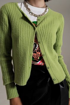 Introducing our Green Super Soft Fluffy Knit Cardigan, a luxurious and stylish piece that will elevate your party looks. This short cardigan features 3/4 length sleeves, adding a touch of elegance and sophistication to your outfit. The bodycon fit accentuates your figure, making it a perfect choice for those who want to showcase their curves. Crafted from a fluffy knit, this cardigan offers a soft and cozy feel against the skin. The plush texture adds a touch of luxury, making this cardigan a st Short Green Cardigan, Green Winter Outfits, Green Cardigan Outfit, Cardigan Sleeves, Cardigan Verde, Thrift List, Soft Knit Cardigan, Fluffy Knit, Cardigan Green