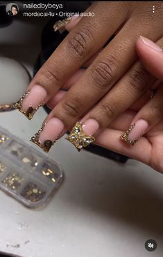 Prom Nails Diamonds, Gold Rhinestone French Tip Nails, Nails Black With Gold, Short Nails Bling, Gold And Silver Nail Designs, Black And Gold Nail Ideas, Gold Diamond Nails, Gold Acrylic Nail Designs, Gold Gem Nails