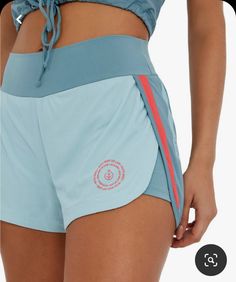 Retro Sportswear, Lululemon Outfits, Sports Wear Women, Sports Shorts Women, Pink Yoga, Sportswear Fashion, Womens Workout Outfits, Girls Leggings