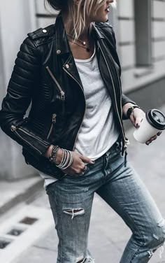 Stil Rock, Style Casual Chic, Rock N Roll Style, Faux Leather Biker Jacket, Leather Jacket Outfits, French Girls, Real Leather Jacket, Leather Shirt