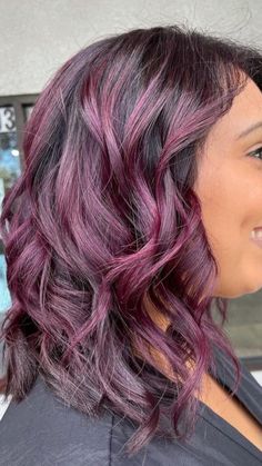 Raspberry Highlights In Brown Hair, Purple Hair Color Ideas For Brunettes, Vivid Hair Color Ideas For Brunettes, Thick Hairstyles, Medium Hairs, Under Hair Color, Pelo Color Vino, Lilac Hair Color, Red Hair Looks