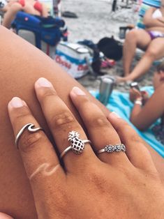 VSCO - aleenaorr - Collection Surf Wave, Ocean Ring, Wave Beach, Zierlicher Ring, Cute Rings, Jewelry Inspo, Dainty Ring, Silver Roses, Silver Rose Gold