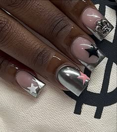 Glam Nails Short French Tip Nails Colorful, Short Nails Acrylic Black French Tips, Y2k Grunge Pfp Aesthetic, Nail Inspo Back To School 2023, Short Tip Nail Designs, Black And Chrome French Tip Nails, Chrome Set Nails, Chrome Nail French Tip, Nail Art On Chrome Nails