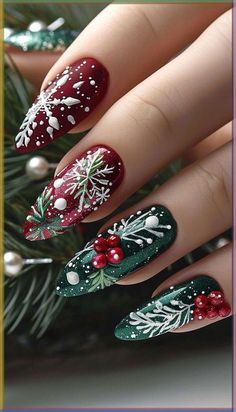 🍂 Celebrate the beauty of Autumn Nail Designs 2024: Top Looks for the Season! Discover warm tones and intricate designs that embody fall's spirit. Classic neutrals and bold patterns await. Add metallic accents or leafy prints for a personal touch. Perfect for any occasion! 💅✨ #AutumnVibes #StyleInspo Holiday Nail Art Christmas, Christmas Naildesign, Nail Art Noel, Festive Nail Designs, Glittery Nails