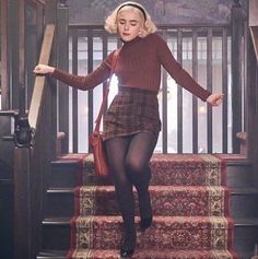 Sabrina Spellman Outfit, 40s Mode, Witchy Outfits, Sabrina Witch, Sabrina Spellman, Witch Outfit, Estilo Preppy, Vintage Inspired Outfits