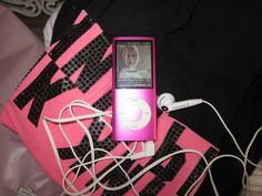 Ipod Aesthetic Old, Ipod 2000s, Ipod Y2k, 2010s Baddie, H2o Characters, Trina Vega, 2000s Pictures, Y2k Outfits Aesthetic