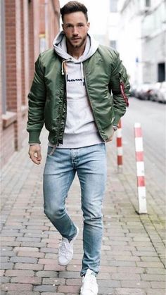 Black Bomberjack Outfit Men Streetwear, Menswear Outfits, Trendy Winter Fashion, Herren Style, Tee Shorts, Best Casual Outfits, Vans Converse, Hipster Man