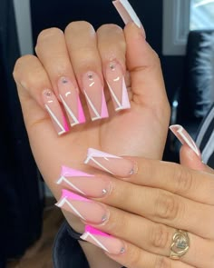 Pink Aycrlic Nails Design, Med Length Nails Ideas, Cute Baddie Nails, Birthday Sets Nails, Bday Nails Ideas Short, Pink Baddie Nails, Nails Inspo Baddie, Baddie Acrylic Nails, Birthday Nails Pink