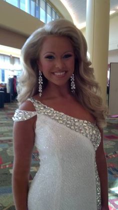 Big pageant hair | senior prom 2014 | Pinterest Down Pageant Hairstyles, Pageant Hair Down Curls, Pageant Hair For One Shoulder Dress, Up Do Pageant Hair, Formal Down Hairstyles For Long Hair, Pageant Hair Ideas, Side Part Pageant Hair, Pageant Hairstyles For Long Hair