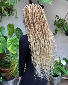 Blonde Box Braids With Curly Ends, Blonde Bohemian Box Braids, Blond Goddess Braids, Light Blonde Braids, Braided Hair With Curls, Blonde Goddess Box Braids, Boho Braids Blonde, Ash Blonde Braids, Blonde Bohemian Knotless Braids