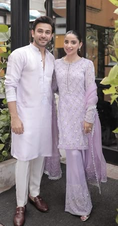 Couple Kurta And Kurti, Suits For Roka Ceremony, Eid Couple Outfit, Eid Outfit Ideas, Couple Dress, Salwar Kamiz, Beautiful Pakistani Dresses, Desi Fashion Casual, Fancy Dresses Long