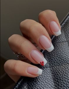 Short Almond Acrylic Nails With Rhinestones, Pretty Nude Nail Designs, Valentinstag Nails, Nails Back To School, Back To School Nails, Simple Acrylic Nails, School Nails, Classy Acrylic Nails, Soft Nails