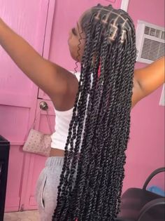 Kenko Twist, Small Island Twist Hairstyle, Passion Twist Peekaboo, Passion Twists Peek A Boo, Cute Hairstyles Black Women Braids, Black Girls Hairstyles Twist, Black Girls Hairstyles Weave Braids, Bohemian Island Twists, Island Twist Black Women