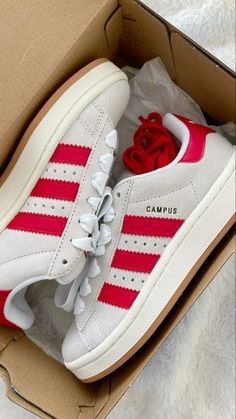 Pretty Shoes Sneakers, All Nike Shoes, Adidas Girl, Hype Shoes, Adidas Campus, Shoe Inspo, Girly Shoes, Aesthetic Shoes