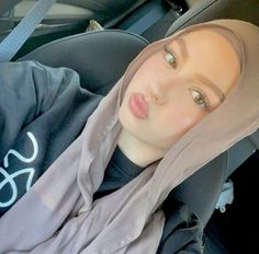 Modal Hijab Aesthetic, Modal Hijab Style, Hijab Makeup Look, Hijabi Makeup Looks, Pretty Hijabi Girl, Pretty Hijabi, Hijabi Makeup, Modal Hijab, Indian Eyes