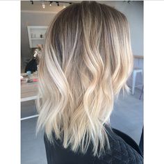 Balyage Blonde Mid Length, Rooty Blonde Hair, Rooty Blonde, Lesbian Haircut, Highlight Balayage, Hair Color Images, Yellow Blonde, Blond Ombre, Summer Blonde Hair