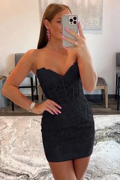 Tight Short Homecoming Dress with Appliques Off Shoulder Sexy – LUOLANDI DRESS Homecoming Dresses Tight Short, Homecoming Dresses Corset, Hoco Ideas, Strapless Homecoming Dresses, Sweetheart Homecoming Dress, Perfect Dresses, Homecoming Dresses Short Tight, Dress Display, Mini Homecoming Dresses