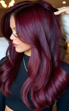 Stunning Cherry Red Hair Color Ideas Dark Cherry Hair With Highlights, Cheery Red Hair Colour, Red Hair Color Balayage, Dark Cherry Red Hair With Highlights, Raspberry Hair Color, Pelo Color Borgoña