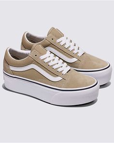 Old Skool Stackform Shoe Womens Platform Vans, Vans Platform Sneakers Outfit, Women’s Shoes, Capsule Shoes, Platforms Aesthetic, Platform Sneakers Outfit, Vans Platform Sneakers, Old Skool Stackform, Vans Shoes Women