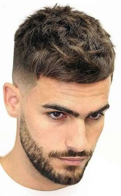 Dad Hairstyles, Oval Face Men, Oblong Face Hairstyles, Oblong Face Shape, Haircut Selfie, Photo Hijab, Haircuts 2024, Curly Undercut, Undercut Styles