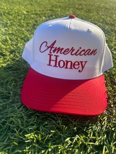 Grab your new favorite Western Two Tone Trucker Hat for summer with our "American Honey" Red SnapBack two tone hat. Celebrate 4th of July, the summer games, or a day on the lake with this patriotic hat. ---------------------- Product Details: 5 Panel Snapback White and Red Brim --Natural and Red Out  Stock * Classic snapback cap with premium wool blend fabric * Hard buckram. Structured * Contrasting plastic snapback closure  ---------------------- Product Features: - Material: 8 oz./yd² (US) 13.3 oz. 65% Polyester 35%Cotton blend, with 20 singles - Classic fit for comfortable wear - 1x1 rib with spandex for enhanced stretch and recovery - Tear away label for added convenience ---------------------- CHECK OUT OUR FULL STORE: 👉 payrespects.etsy.com FOLLOW US ON SOCIAL MEDIA: Instagram: @PAY 4th Of July Accessories, American Honey, Patriotic Hats, Country Clothing, Five Panel, Summer Games, Patch Design, Pink Lily, Kids Swimming