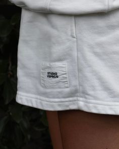 ITEM DETAILS THIS ITEM WILL BE DISPATCHED IN 2-3 BUSINESS DAYS Woven Label Branding Detail on Front Elasticated Waistband for comfort 100% Cotton French Terry (What is French Terry? https://vt.tiktok.com/ZSjtArckb/ ) 360gsm Comfy Oversized Fit Designed in Melbourne Made in China Paired with our Weekend Away Hoodie FIT DETAILSThis item is designed to fit oversized, so we recommend going with your normal size for the perfect comfy fit. MODEL SIZE REFERENCE Jade wears a size Small (165cm Tall, AU S Hoodie Fits, Woven Label, Woven Labels, Comfy Fits, Made In China, The Weekend, French Terry, Melbourne, Jade