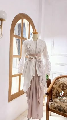 Dress Nikahan, Outfit Perpisahan, Brukat Wisuda, Ootd Perpisahan, Kado Nikahan, Baju Braidsmaid Hijab, Brukat Modern, Kebaya Kimono, Kebaya Modern Hijab Dresses