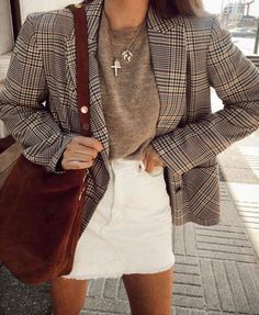 Millennials Fashion, Blazer Outfit, Style Blazer, Traje Casual, Outfit Jeans, Fashion Autumn, Outfit Trends, Blazer Outfits, Plaid Blazer