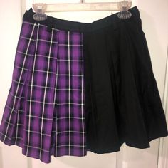 Excellent Condition. Never Worn. I Wish I Could Wear It But It’s Too Small For Me. Black Punk Skirt For School, Kidcore Skirt, Scene Skirts, Purple Cyberpunk, Oc Cosplay, Skirts Hot, Black Plaid Skirt, Punk Skirt, Goth Skirt