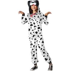 FunWorldSuitupwiththiscostumeandit'ssuretofulfillallofyourDalmatianaspirations.The100%polyfauxfurandfeltjumpsuithastheclassicblackandwhiteDalmatianspotsalongwithastuffedtailsewntotheback.Therearealsomittsthatareattachedtothebackofthewristssoyoucangetacompletelookbutyoucanalsohavefulluseofyourhands(youknow,forsodapopandsuch).TheincludedhoodhasfeltearsonthesidesandsecuresclosedwithaHookandLoopfastenertabunderthechin.Finishoffthelookwithmatchingshoecoversthath Dalmation Costume, Party Animal Costume, Dalmatian Party, Dalmatian Costume, Dalmatian Spots, Onesie Costumes, Disney 101 Dalmatians, Dalmatian Dogs, Fun World