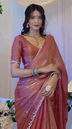 Pink Saare Aesthetic, Blouse Aesthetic Design, Blouse For Pink Saree, Latest Saree Trends Party Wear, Trendy Sarees For Wedding, Aesthetic Saree Look, Types Of Saree, Satin Sari, Saree Designs Latest