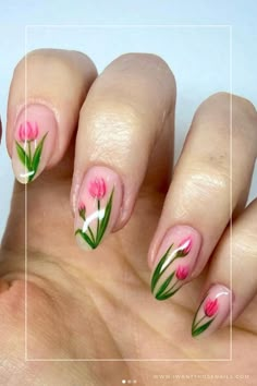 tulip nails designs Tulip Flower Nails, Tulips On Nails, Tulips Nail Art, Tulip Nail Designs, Spring Nails Tulips, Pink Tulip Nails, Pink Spring Nails Design, Tulips Nails Design