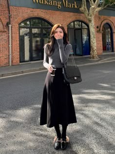 White Pencil Skirt Outfit Winter, Asian Long Skirt Outfits, Preaching Outfits Jw, Tokyo Casual Outfits, Taipei Winter Outfit, Korean Winter Skirt Outfit, Korean Black Skirt Outfit, Korean Winter Outfits Skirts, Long Black Skirt Fall Outfit