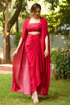 Haldi Outfits, Function Dresses, Trendy Outfits Indian, Lehenga Designs Simple, Fancy Sarees Party Wear, Traditional Indian Dress, Indian Dresses Traditional, Women Skirt, Draped Skirt