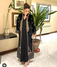 Silk Punjabi Suit, Black Bridal Dresses, Pakistani Bridal Couture, Bridal Couture Week, Easy Dress Sewing Patterns, Fantasy Quotes, Birthday Cartoon, Culture Fashion, Designing Ideas