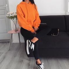 THE LIFE OF TAYLA ELISE Skirt Outfits Aesthetic, Sweaters Fall, Women Sweaters, Trendy Fashion Outfits, Hoodie Outfit, Outfit Goals, Looks Style