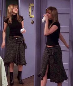 Rachel Green Usa Outfit, Rachel Green Turtleneck Outfit, Rachel Green Style Aesthetic, Rachel Green Cafe Outfit, Outfits From Friends Rachel Green, Friends Show Style, Rachel Green Outfits 2000s, Rachel Green 2000s Outfits, Outfit Inspo Rachel Green